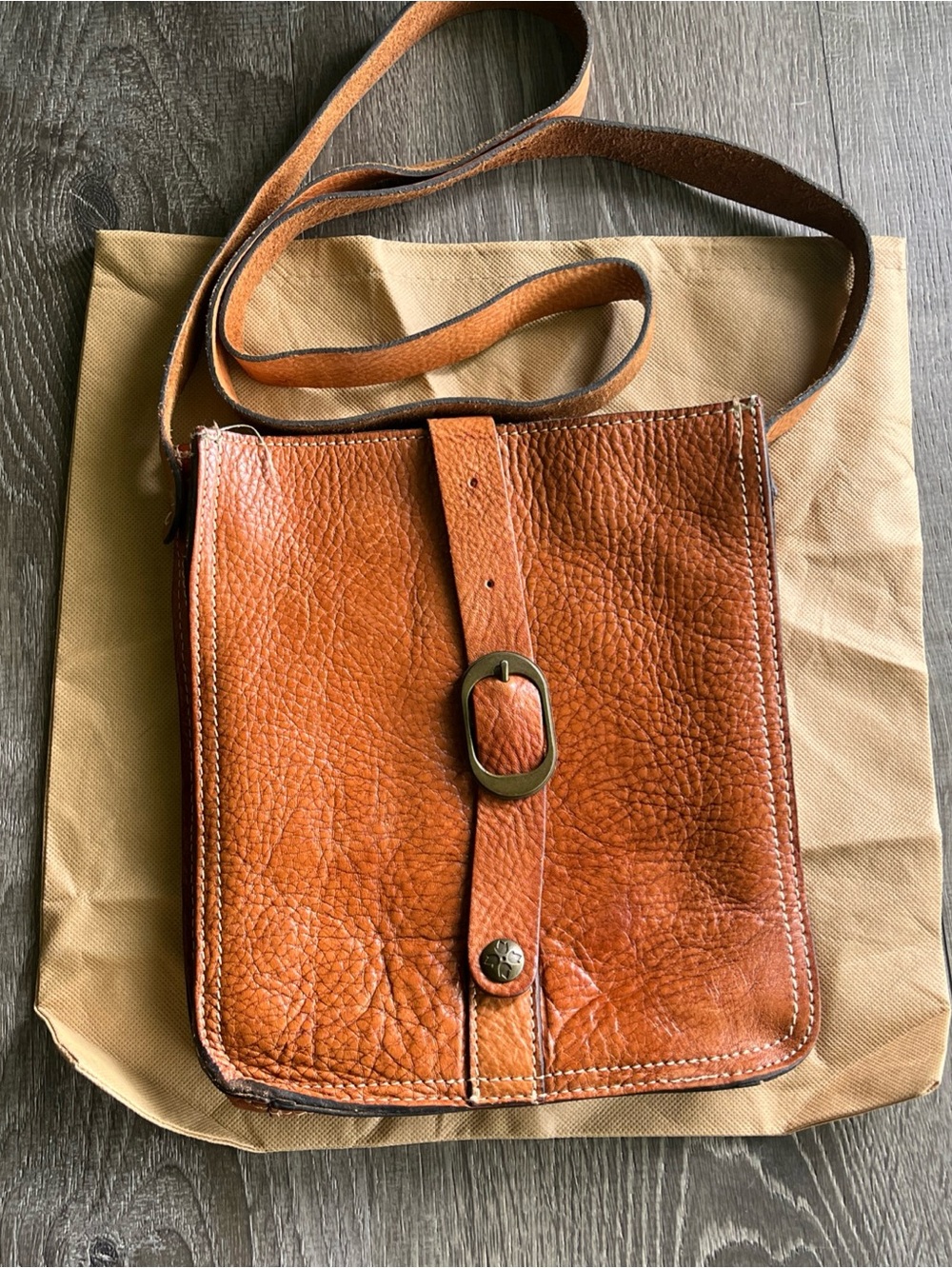 Patricia Nash Pouch Leather Crossbody Bag / Purse - Tan Shoulder Bag